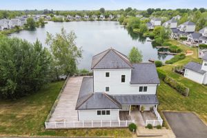 Drone down Summer Lake- click for photo gallery